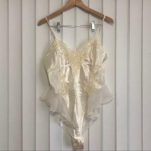 Victoria’s Secret Vintage White Bridal Bodysuit💘